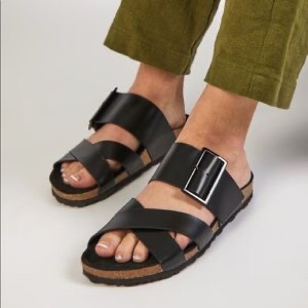 Intentionally Blank Meredith Sandal sz 38